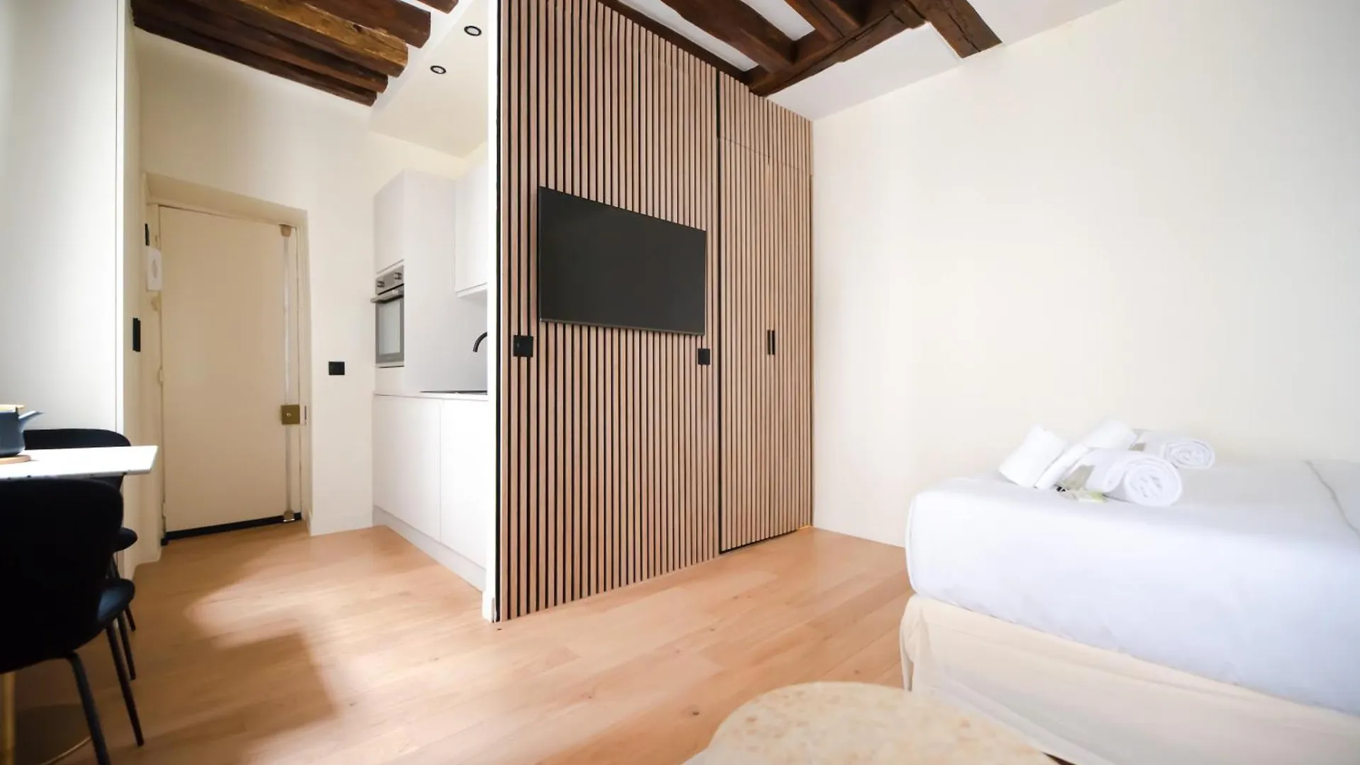 Apartment Cia - Studio Near Louvre & Tuileries Paris France